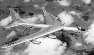 Illustration for article titled This Date in Aviation History: April 15 - April 18